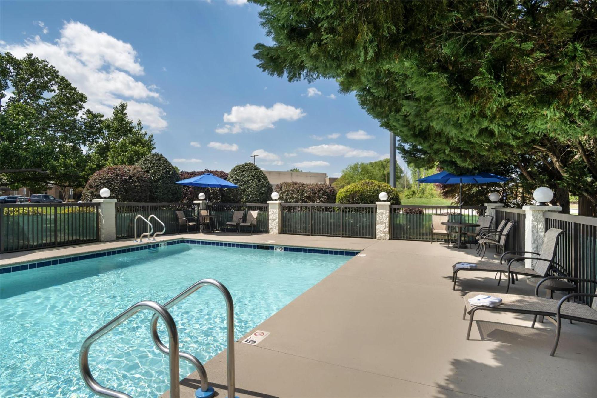 Best Western Inn & Suites Monroe Εξωτερικό φωτογραφία