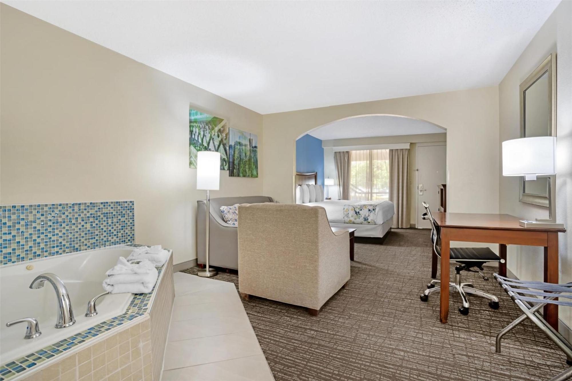 Best Western Inn & Suites Monroe Εξωτερικό φωτογραφία
