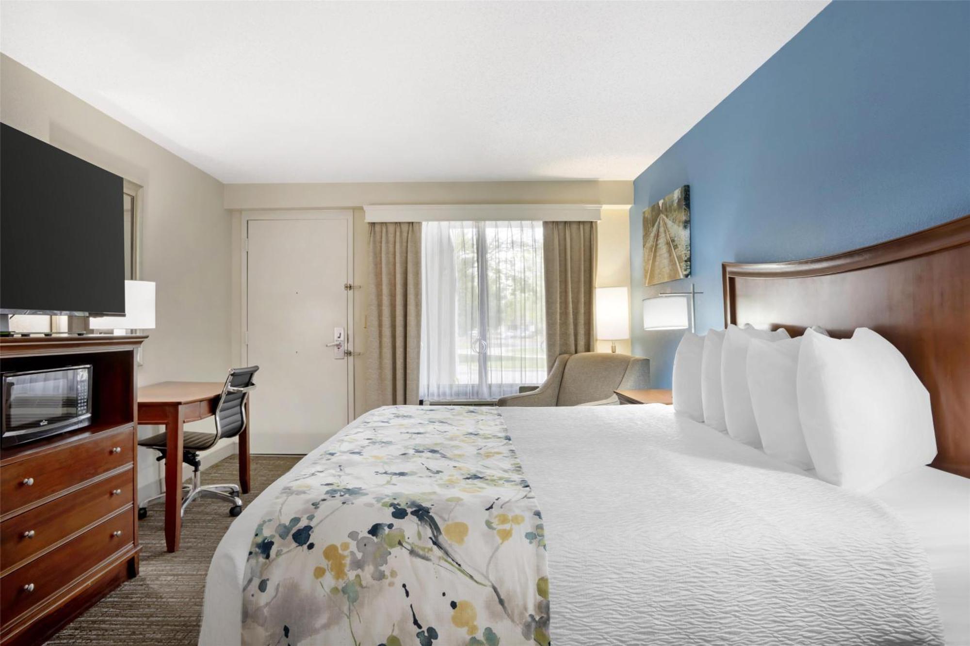Best Western Inn & Suites Monroe Εξωτερικό φωτογραφία
