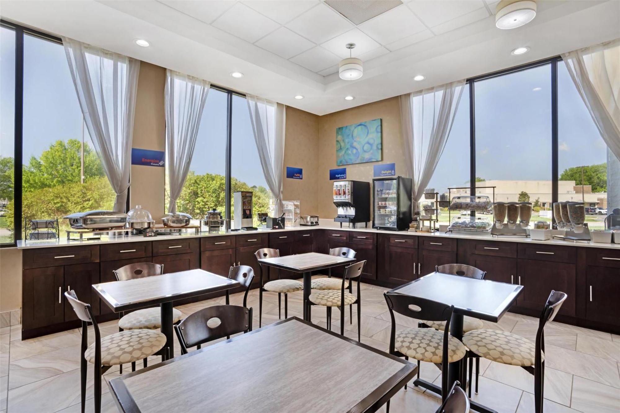 Best Western Inn & Suites Monroe Εξωτερικό φωτογραφία