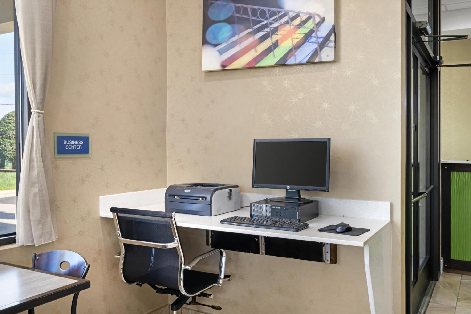 Best Western Inn & Suites Monroe Εξωτερικό φωτογραφία